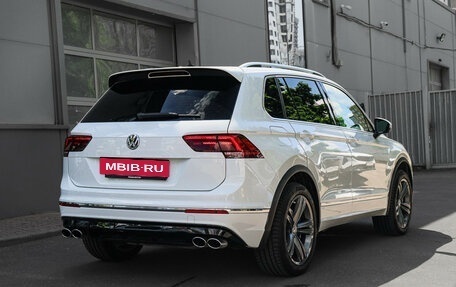 Volkswagen Tiguan II, 2018 год, 2 990 000 рублей, 5 фотография