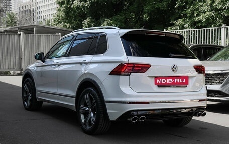 Volkswagen Tiguan II, 2018 год, 2 990 000 рублей, 7 фотография
