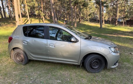 Renault Sandero II рестайлинг, 2014 год, 450 000 рублей, 3 фотография