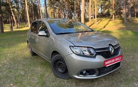Renault Sandero II рестайлинг, 2014 год, 450 000 рублей, 2 фотография