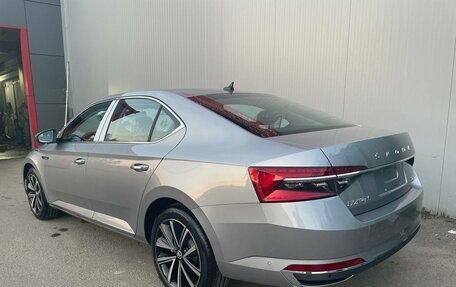 Skoda Superb III рестайлинг, 2025 год, 2 750 000 рублей, 2 фотография