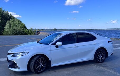 Toyota Camry, 2021 год, 3 600 000 рублей, 3 фотография