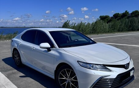 Toyota Camry, 2021 год, 3 600 000 рублей, 6 фотография