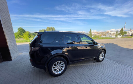 Land Rover Discovery Sport I рестайлинг, 2017 год, 2 499 000 рублей, 8 фотография