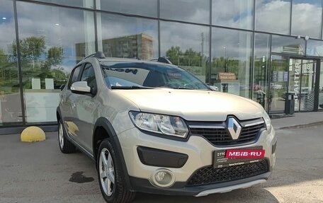 Renault Sandero II рестайлинг, 2017 год, 969 800 рублей, 3 фотография