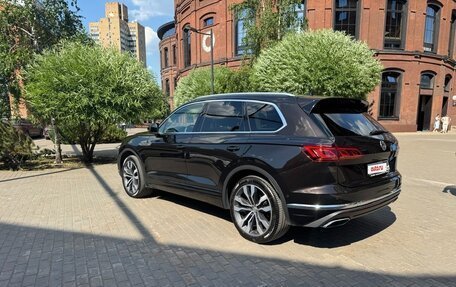 Volkswagen Touareg III, 2019 год, 6 100 000 рублей, 4 фотография