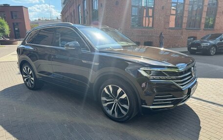 Volkswagen Touareg III, 2019 год, 6 100 000 рублей, 3 фотография