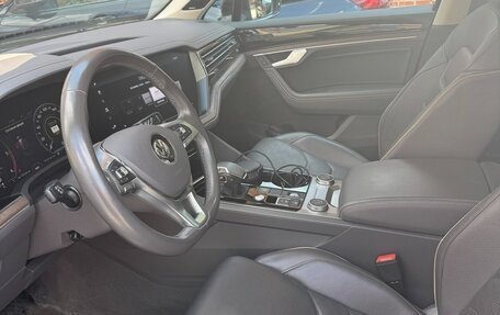 Volkswagen Touareg III, 2019 год, 6 100 000 рублей, 9 фотография