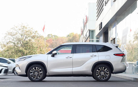 Toyota Highlander, 2026 год, 5 000 000 рублей, 5 фотография