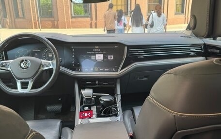 Volkswagen Touareg III, 2019 год, 6 100 000 рублей, 8 фотография