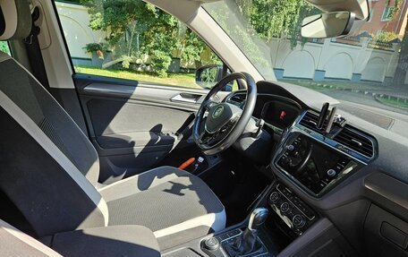 Volkswagen Tiguan II, 2018 год, 2 650 000 рублей, 6 фотография