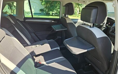 Volkswagen Tiguan II, 2018 год, 2 650 000 рублей, 7 фотография
