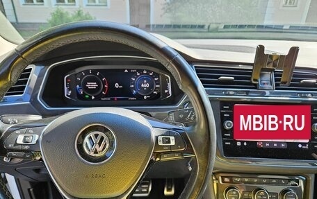 Volkswagen Tiguan II, 2018 год, 2 650 000 рублей, 11 фотография