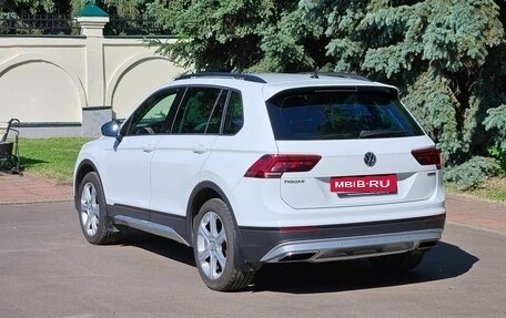 Volkswagen Tiguan II, 2018 год, 2 650 000 рублей, 3 фотография
