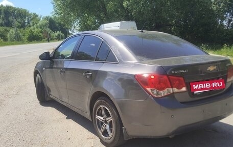Chevrolet Cruze II, 2010 год, 510 000 рублей, 3 фотография