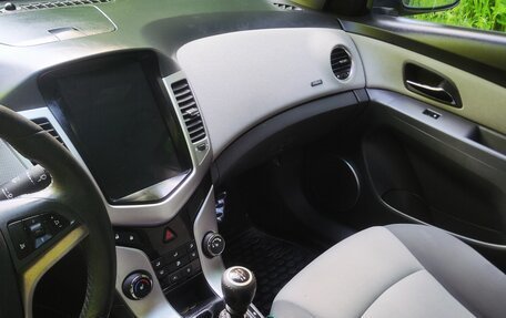 Chevrolet Cruze II, 2010 год, 510 000 рублей, 23 фотография