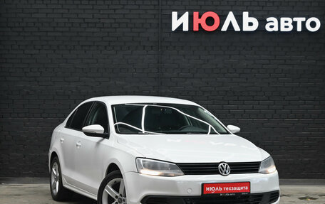 Volkswagen Jetta VI, 2013 год, 920 000 рублей, 4 фотография