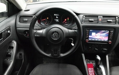 Volkswagen Jetta VI, 2013 год, 920 000 рублей, 11 фотография