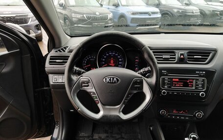 KIA Rio III рестайлинг, 2016 год, 999 000 рублей, 21 фотография