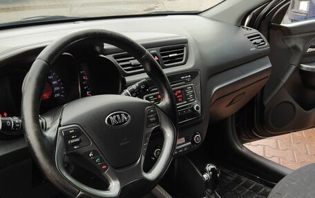 KIA Rio III рестайлинг, 2016 год, 999 000 рублей, 19 фотография