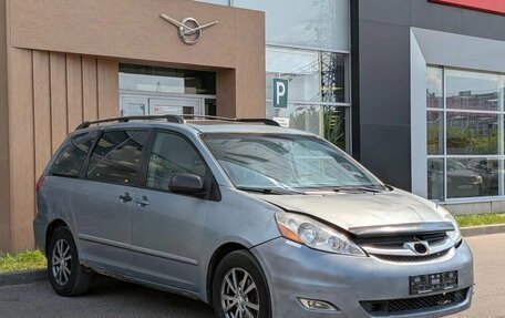 Toyota Sienna II рестайлинг, 2007 год, 700 000 рублей, 1 фотография