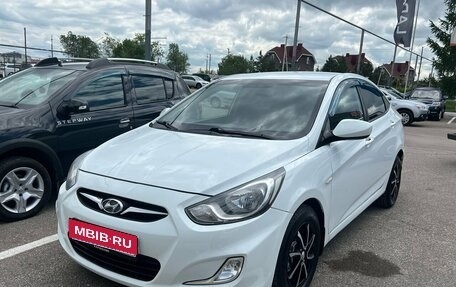 Hyundai Solaris II рестайлинг, 2014 год, 880 000 рублей, 1 фотография