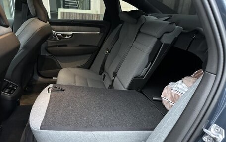 Volvo S90 II рестайлинг, 2020 год, 3 600 000 рублей, 18 фотография