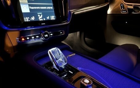 Volvo S90 II рестайлинг, 2020 год, 3 600 000 рублей, 20 фотография