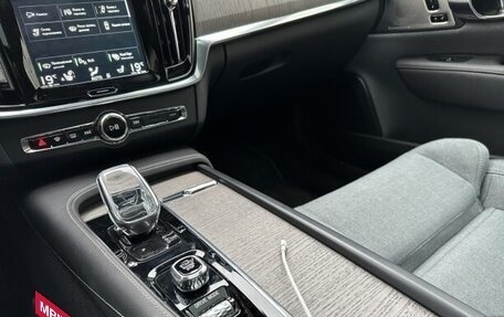 Volvo S90 II рестайлинг, 2020 год, 3 600 000 рублей, 15 фотография