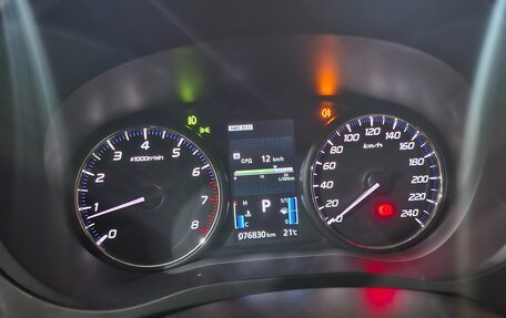 Mitsubishi Outlander III рестайлинг 3, 2020 год, 2 350 000 рублей, 6 фотография