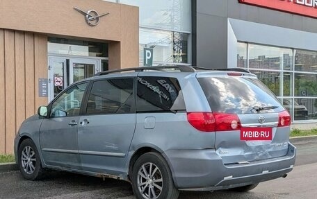 Toyota Sienna II рестайлинг, 2007 год, 700 000 рублей, 4 фотография