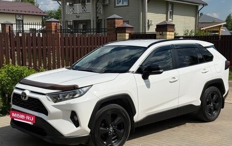 Toyota RAV4, 2021 год, 3 400 000 рублей, 3 фотография