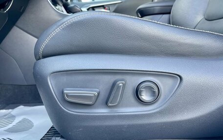 Toyota RAV4, 2021 год, 3 599 000 рублей, 10 фотография