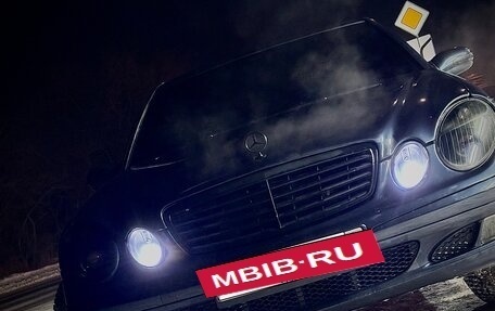 Mercedes-Benz E-Класс, 2003 год, 920 000 рублей, 3 фотография