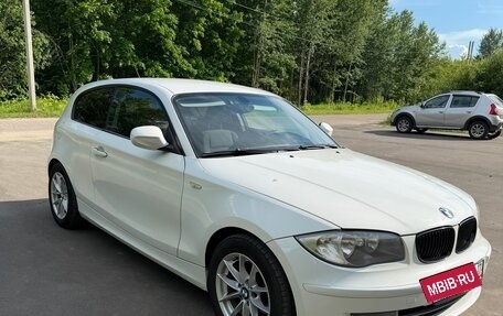 BMW 1 серия, 2010 год, 695 000 рублей, 2 фотография