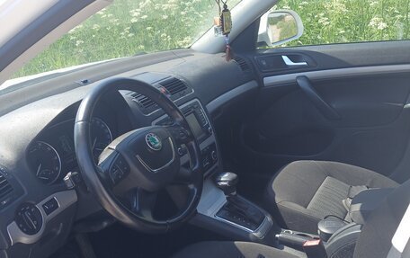 Skoda Octavia, 2011 год, 4 фотография