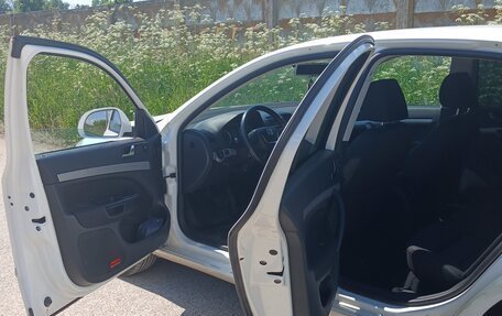Skoda Octavia, 2011 год, 11 фотография