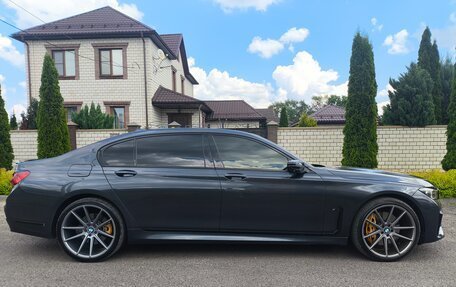 BMW 7 серия, 2015 год, 3 777 000 рублей, 4 фотография