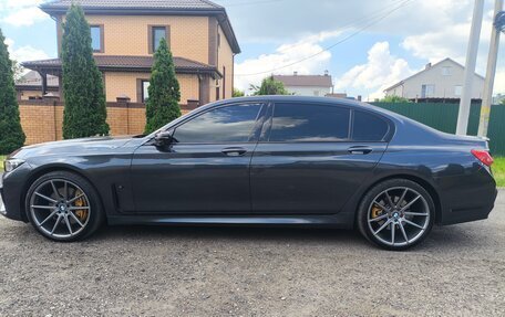 BMW 7 серия, 2015 год, 3 777 000 рублей, 8 фотография