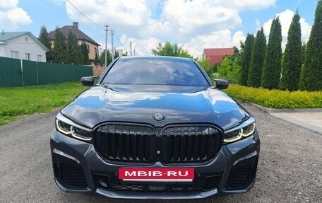 BMW 7 серия, 2015 год, 3 777 000 рублей, 2 фотография