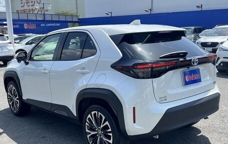 Toyota Yaris Cross, 2022 год, 1 670 000 рублей, 7 фотография