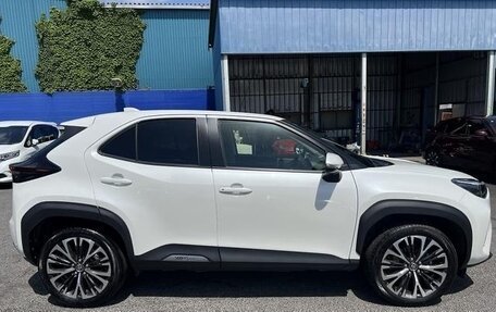 Toyota Yaris Cross, 2022 год, 1 670 000 рублей, 9 фотография