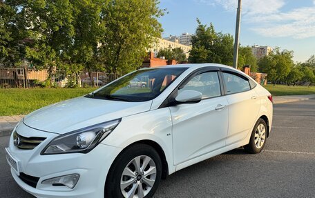Hyundai Solaris II рестайлинг, 2016 год, 810 000 рублей, 1 фотография