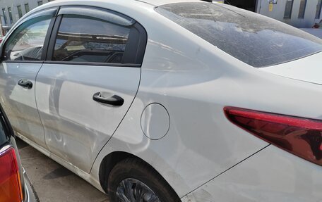 KIA Rio IV, 2017 год, 850 000 рублей, 2 фотография