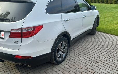 Hyundai Santa Fe III рестайлинг, 2015 год, 2 300 000 рублей, 2 фотография