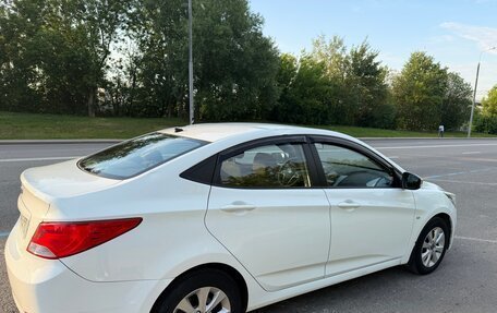 Hyundai Solaris II рестайлинг, 2016 год, 810 000 рублей, 3 фотография