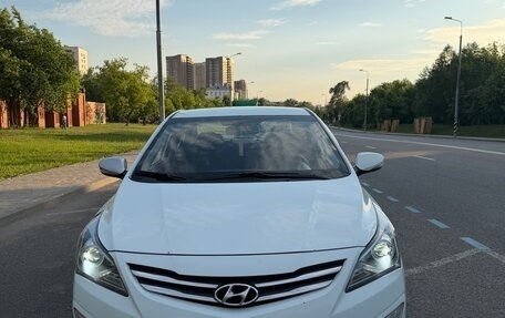 Hyundai Solaris II рестайлинг, 2016 год, 810 000 рублей, 2 фотография