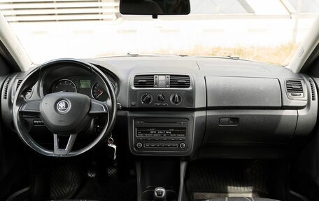 Skoda Fabia II, 2014 год, 539 200 рублей, 7 фотография