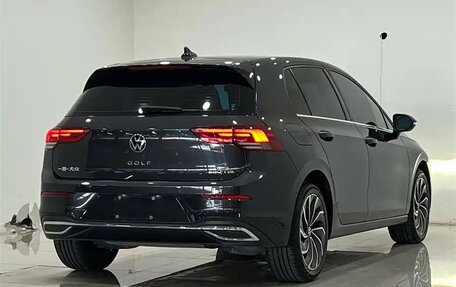 Volkswagen Golf VIII, 2022 год, 1 740 000 рублей, 6 фотография