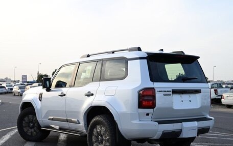 Toyota Land Cruiser Prado, 2025 год, 10 076 000 рублей, 4 фотография